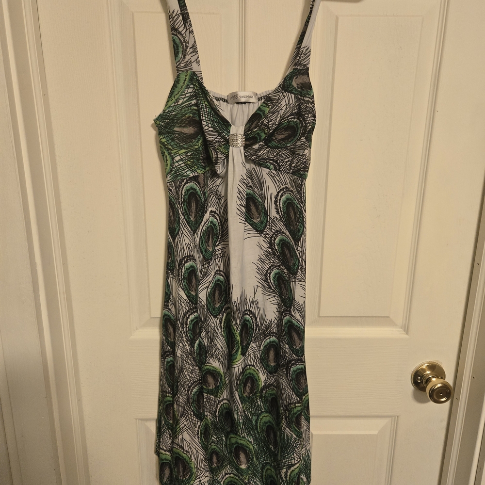 Elegant Green and Black Midi Dress